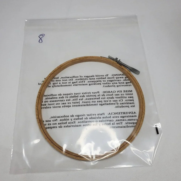 Vintage 6" wooden embordiery hoop Adjustable Monarch Style Screw Made in USA - Picture 8 of 10